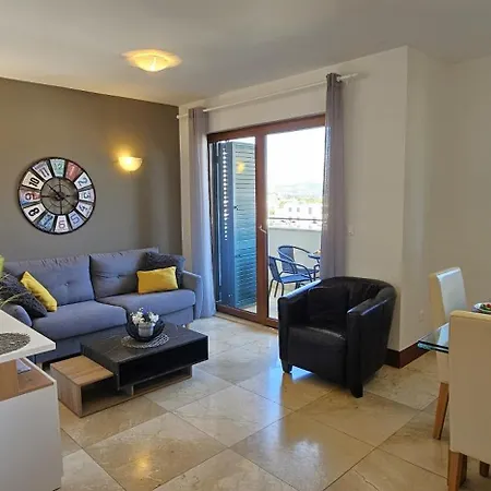 Apartamento Lovely 2 Pool Apt, 350m To Beach, 6km From Trogir - Sunny Relax Slatine