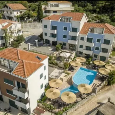 Lovely 2 Pool Apt, 350m To Beach, 6km From Trogir - Sunny Relax Apartamento Slatine