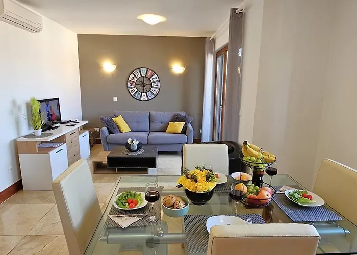 Lovely 2 Pool Apt, 350m To Beach, 6km From Trogir - Sunny Relax Apartman Slatine
