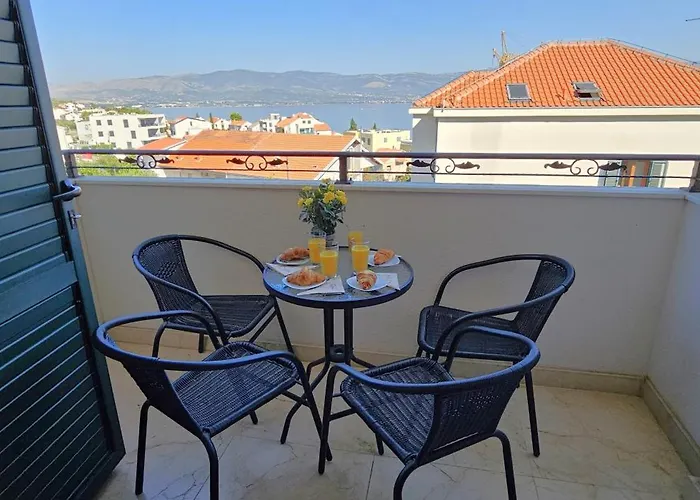 Lovely 2 Pool Apt, 350m To Beach, 6km From Trogir - Sunny Relax Apartman Slatine